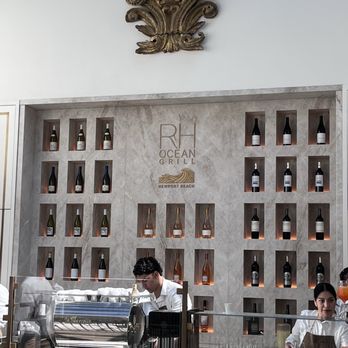 RH Ocean Grill at RH Newport Beach - Bar area - Seafood Near Me - Newport Beach, California RH Ocean Grill at RH Newport Beach - Bar area - Seafood Near Me - Newport Beach, California
