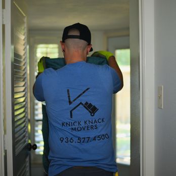 Knick Knack Movers - Moving Dresser - Movers Near Me - Montgomery, Texas Knick Knack Movers - Moving Dresser - Movers Near Me - Montgomery, Texas