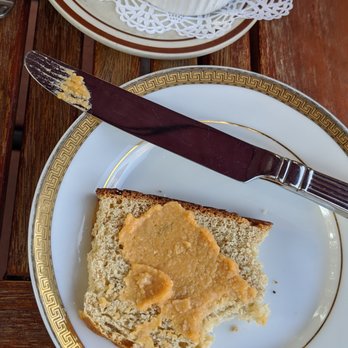 Soule Domain - Homemade bread w/ homemade humus spread - New American Near Me - Kings Beach, California