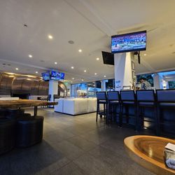Hula Lounge Lobby Bar - Morning lobby bar