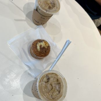Archive - Iced lattes & cinnamon crumb muffin - Coffee & Tea Near Me - Charlotte, North Carolina Archive - Iced lattes & cinnamon crumb muffin - Coffee & Tea Near Me - Charlotte, North Carolina