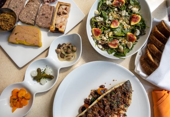 Bar Boulud by null