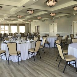 Meadowlark Golf Club - Ballroom.  Lots of linen colors to select.