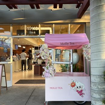 Molly Tea - Outside - Bubble Tea Near Me - Cupertino, California Molly Tea - Outside - Bubble Tea Near Me - Cupertino, California