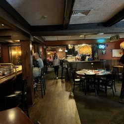 Alex's Place - Get here early because this place fills up quickly