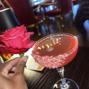 Palate - Rose drink - Cocktail Bars Near Me - Las Vegas, Nevada Palate - Rose drink - Cocktail Bars Near Me - Las Vegas, Nevada