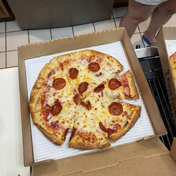 Greek's Pizzeria - Mooresville, IN