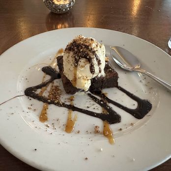 Copinette - Warm Brownie Sundae - French Near Me - New York, New York