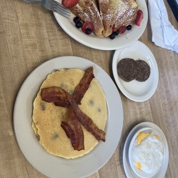 Grandview Restaurant - Breakfast & Brunch Near Me - Banner Elk, North Carolina