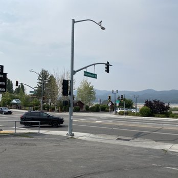 Getboards - Cross streets - Ski & Snowboard Shops Near Me - Big Bear Lake, California Getboards - Cross streets - Ski & Snowboard Shops Near Me - Big Bear Lake, California