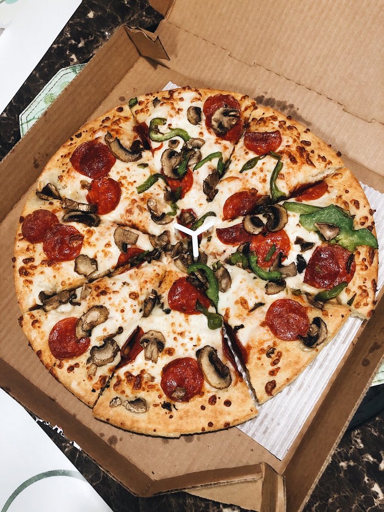 PIZZA HUT Updated September 2024 19 Photos & 22 Reviews 18469