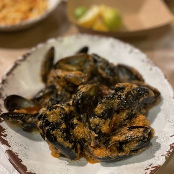 Hang Ten Boiler - 1 pound mussel - Cajun/Creole Near Me - Alameda, California Hang Ten Boiler - 1 pound mussel - Cajun/Creole Near Me - Alameda, California