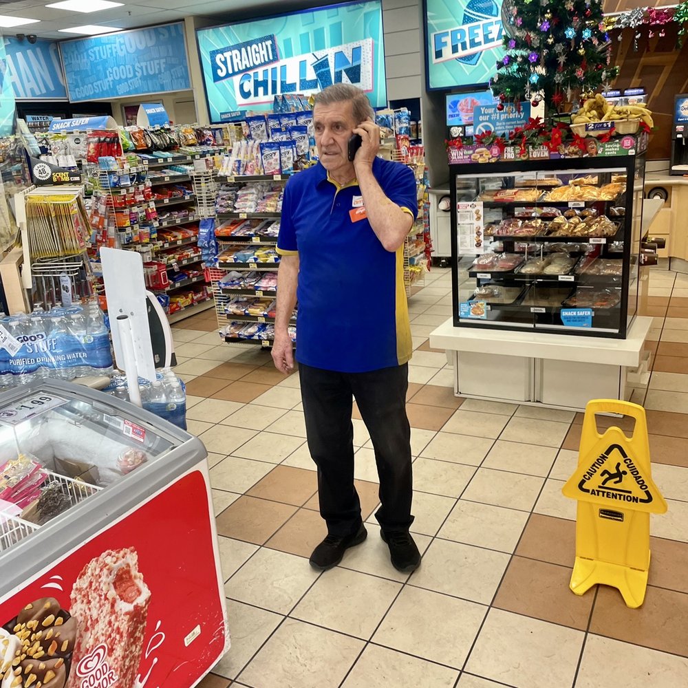 Arco - The rude employee - Gas Stations Near Me - Los Angeles, California