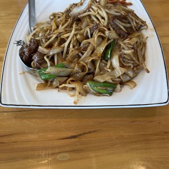 Yum Dumpling - Beef Chow Fun - Noodles Near Me - Orange, California Yum Dumpling - Beef Chow Fun - Noodles Near Me - Orange, California