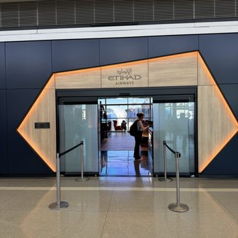 Etihad Lounge - Entrance - Airport Lounges Near Me - Dulles, Virginia Etihad Lounge - Entrance - Airport Lounges Near Me - Dulles, Virginia