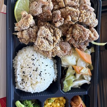 Orange Square - Cupertino - B14. Thai Lime Pepper Crispy Chicken Square 泰式檸檬椒麻脆雞方 - Taiwanese Near Me - Cupertino, California Orange Square - Cupertino - B14. Thai Lime Pepper Crispy Chicken Square 泰式檸檬椒麻脆雞方 - Taiwanese Near Me - Cupertino, California