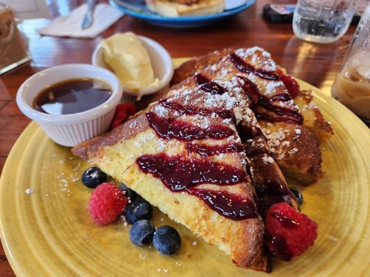 Henry’s On Clay by null