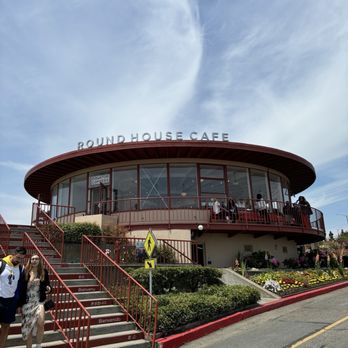 Equator Round House - outside view - Coffee & Tea Near Me - San Francisco, California