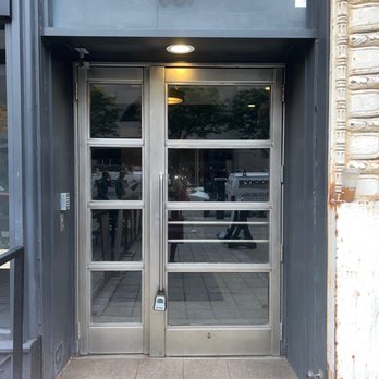 Sal Morando Orthopedic Massage - The entrance door to the building housing Sal Morando Orthopedic Massage - Massage Therapy Near Me - Boston, Massachusetts Sal Morando Orthopedic Massage - The entrance door to the building housing Sal Morando Orthopedic Massage - Massage Therapy Near Me - Boston, Massachusetts