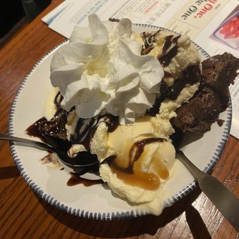 Red Lobster - Brownie Overboard - Seafood Near Me - Suitland, Maryland Red Lobster - Brownie Overboard - Seafood Near Me - Suitland, Maryland