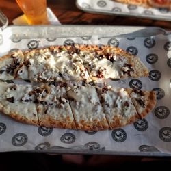 The Starving Rooster - Flat Bread prime rib