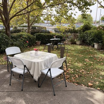 Fleur Sauvage Chocolates - Quaint garden seating - Chocolatiers & Shops Near Me - Windsor, California Fleur Sauvage Chocolates - Quaint garden seating - Chocolatiers & Shops Near Me - Windsor, California