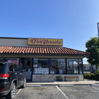 Friendly Donuts - Good parking - Donuts Near Me - Orange, California Friendly Donuts - Good parking - Donuts Near Me - Orange, California