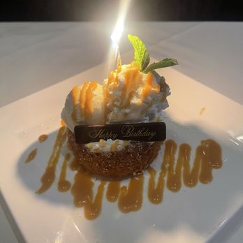 Del Frisco's Double Eagle Steakhouse - Complimentary birthday cake - New American Near Me - Indianapolis, Indiana