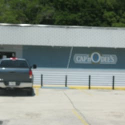 Cap'n Odies Lounge - Front Entrance