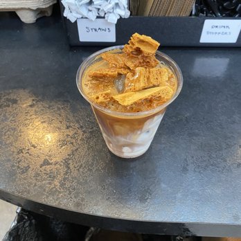 Winter Swan Coffee - Dolonga - Coffee & Tea Near Me - Rochester, New York