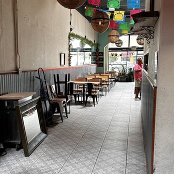 El Patio - Dark, gross and empty - Bars Near Me - Berkeley, California