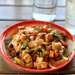 Wings & Thai Station - DRUNKEN NOODLE ( PAD KEE MAO KAI)