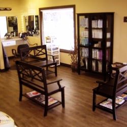 Porch Salon II - Welcome area and stations