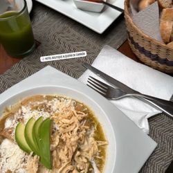 Alquería Đ Carrion - Breakfast (Chilaquiles verdes)