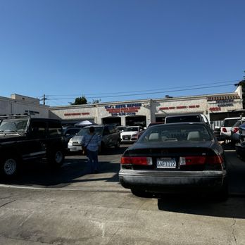 Raffi Motors - Parking lot - Auto Repair Near Me - Hawthorne, California Raffi Motors - Parking lot - Auto Repair Near Me - Hawthorne, California