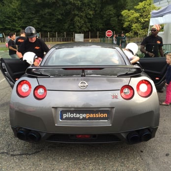 Pilotage Passion - #Piloter-Nissan-GTR - Driving Schools Near Me - Trappes, 78