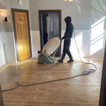 Paulie's Steamers - One of Paulie's workers who absolutely amazed me how well he worked this sander! - Carpet Cleaning Near Me Paulie's Steamers - One of Paulie's workers who absolutely amazed me how well he worked this sander! - Carpet Cleaning Near Me