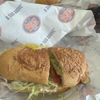 Jersey Mike's Subs - Mini roast beef and provolone - Sandwiches Near Me - Pickering, Ontario