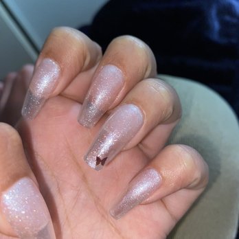 Chic Nails & Lashes - Nail Salons Near Me - Los Angeles, California