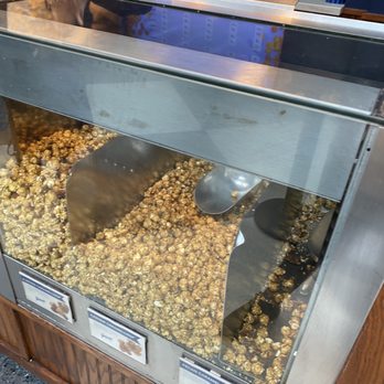 Garrett Popcorn Shops - Popcorn Shops Near Me - Chicago, Illinois Garrett Popcorn Shops - Popcorn Shops Near Me - Chicago, Illinois