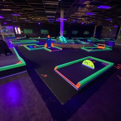 Cosmic Mini Golf And Play