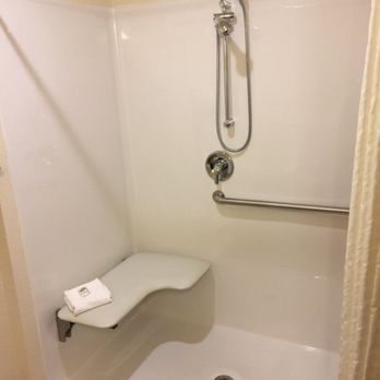 Cobblestone Inn & Suites - Lamoni - Accessible Shower - Hotels Near Me - Lamoni, Iowa Cobblestone Inn & Suites - Lamoni - Accessible Shower - Hotels Near Me - Lamoni, Iowa
