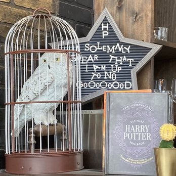 Platform 909 - More decor - Coffee & Tea Near Me - Chino Hills, California