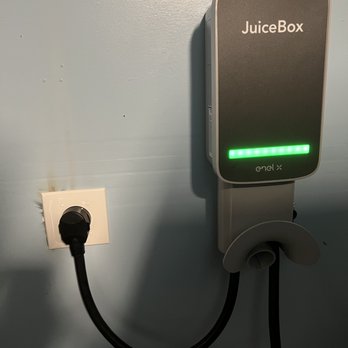 Wolfe Electric Co. - All fixed and working! - Electricians Near Me