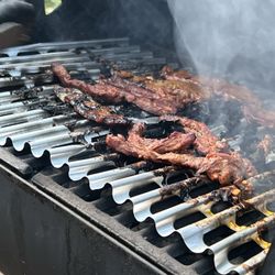 Woori Mart - Delicious marinated meats on the grill