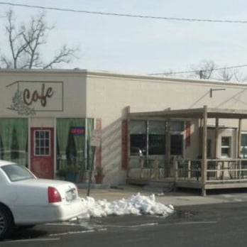 Corner Stop Cafe - Ignore the Snow!! The outdoor dining is perfect in the Spring, Summer and Fall. Love this place. - Cafes Near Me - Dexter, Missouri Corner Stop Cafe - Ignore the Snow!! The outdoor dining is perfect in the Spring, Summer and Fall. Love this place. - Cafes Near Me - Dexter, Missouri