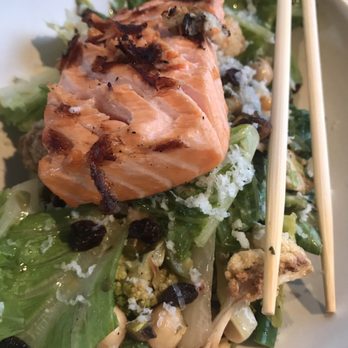 True Food Kitchen - Seasonal greens with steelhead salmon - Vegetarian Near Me - Pasadena, California