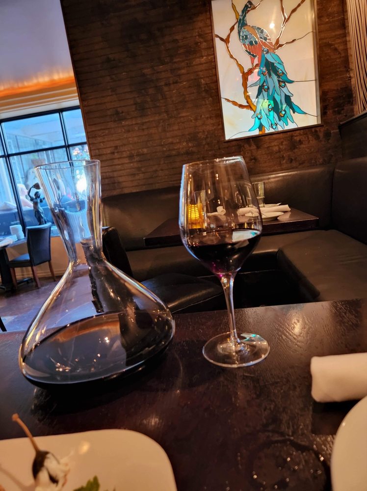 Paon Restaurant & Wine Bar
