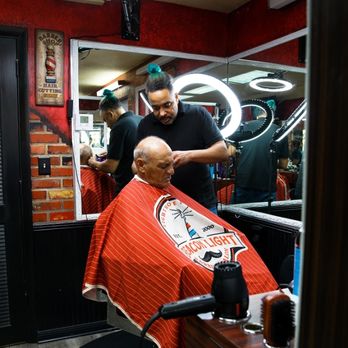 Beacon Light Barber & Salon - Barbers Near Me - Lighthouse Point, Florida