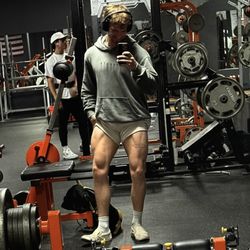 Muscle Factory Gym - Leg day gym
